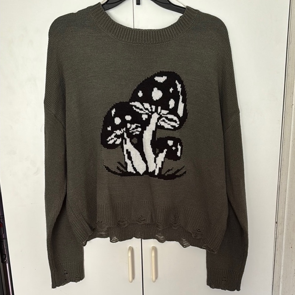 No Boundaries Olive Green Cropped Mushroom Sweater XXL